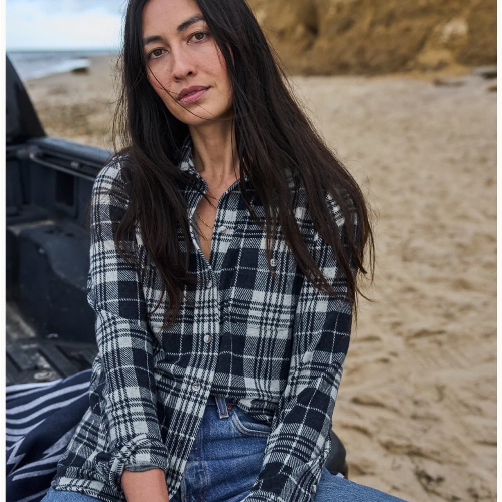 Faherty Legend Sweater Shirt in Navy Plaid